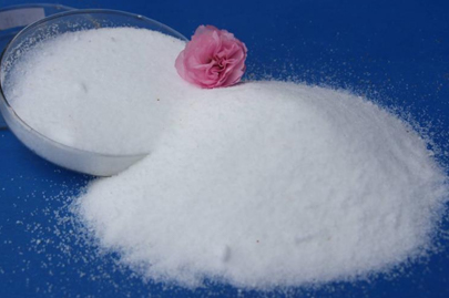 如何在使用聚丙烯酰胺的過程中避免出現結塊？